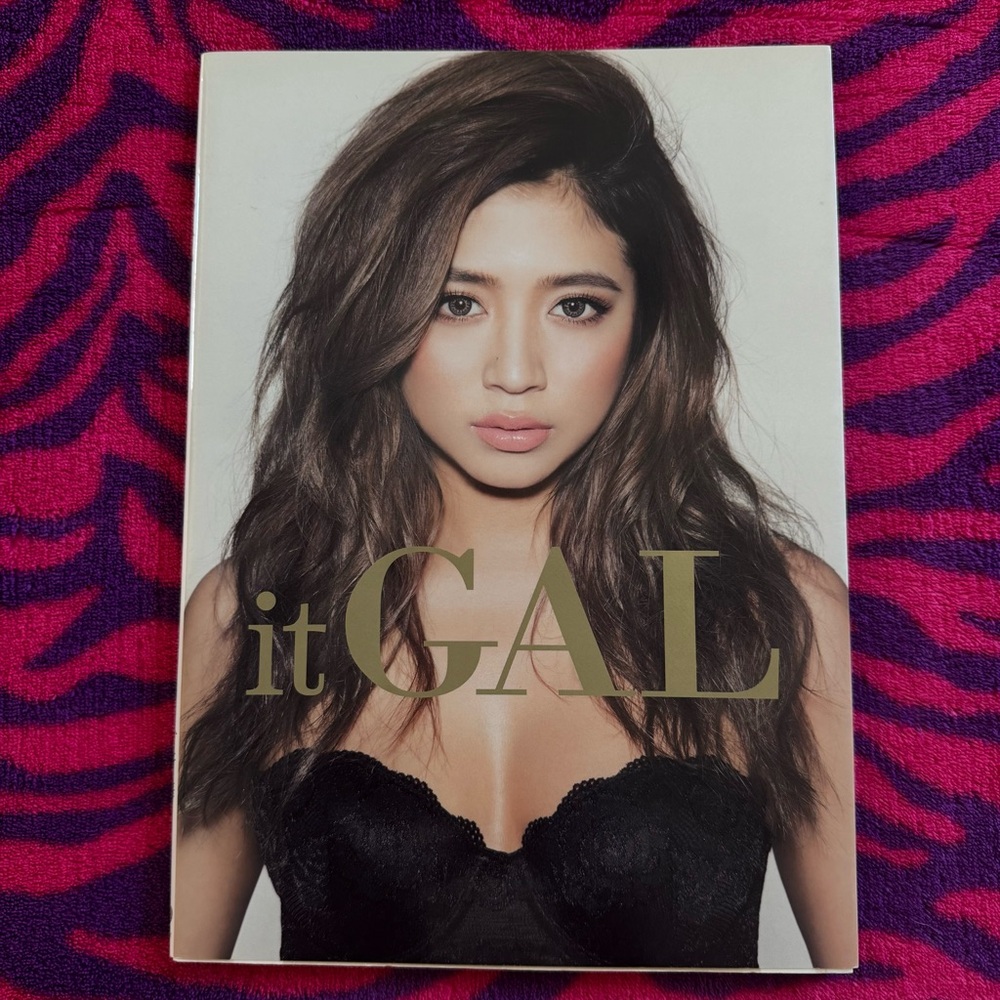 “it GAL” by Hana Imai Gyaru Model Style Fashion Beauty Book 2014